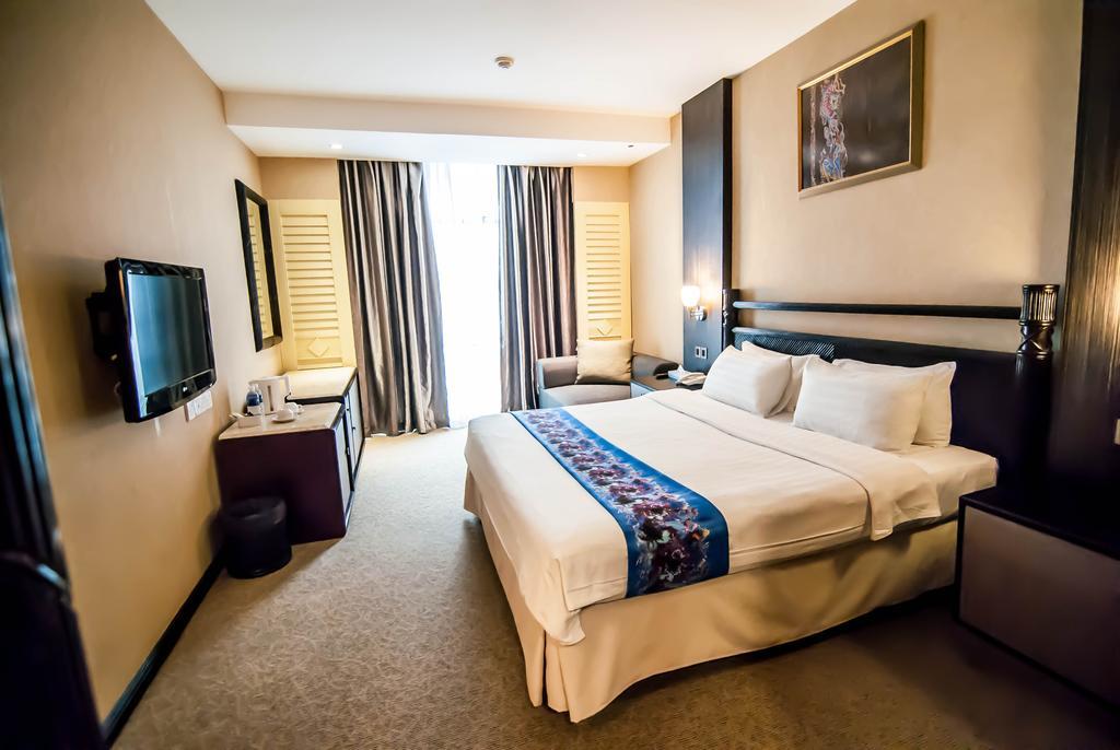 Kk Times Square Hotel Кота-Кинабалу Экстерьер фото
